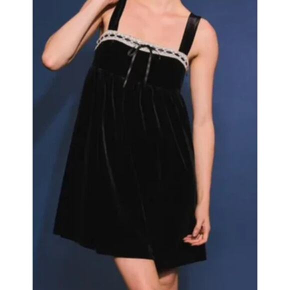 NwT Le Lis Velvet Mini Babydoll Dress Sz L Cottage Wednesday Dark Romantic Goth - Picture 8 of 8